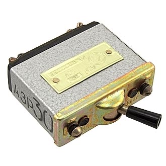 Автомат АЗР30      30В  30А