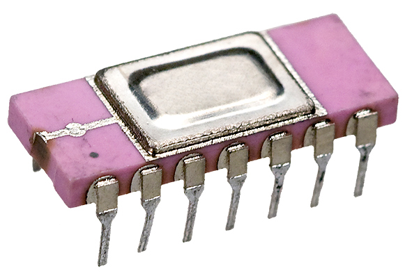 КМ140УД20, операционный усилитель, никель (2005-09г)